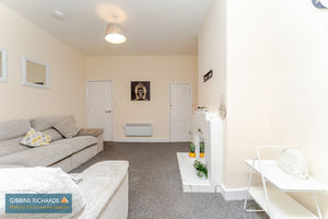 Sitting Room- click for photo gallery